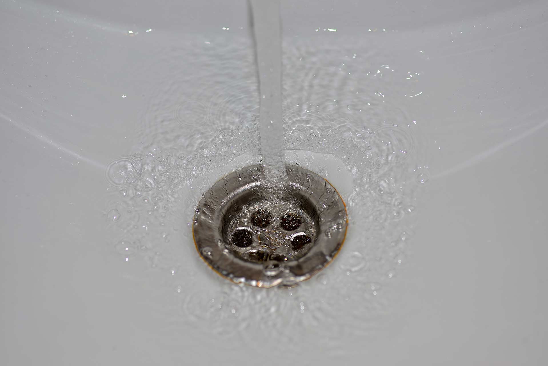 A2B Drains provides services to unblock blocked sinks and drains for properties in Finchley.